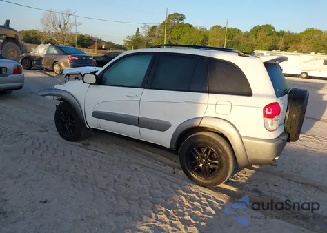 2001 Toyota Rav4 z USA, uszkodzony, nr VIN JTEGH20V110023556